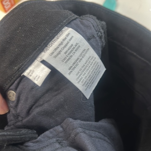 Reformation Liza ultra high rise slim straight cropped jeans size 28. Black. - Picture 8 of 9